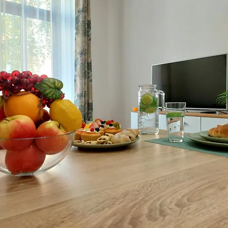 Apartmán Tropikalny W Samym Centrum, Z Parkingiem, 400m Do Pkp I Bus