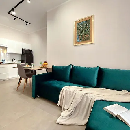 Tropikalny W Samym Centrum, Z Parkingiem, 400m Do Pkp I Bus