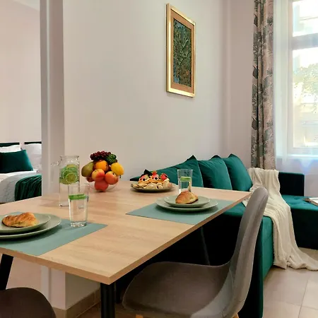 Apartmán Tropikalny W Samym Centrum, Z Parkingiem, 400m Do Pkp I Bus Bílsko-Bělá