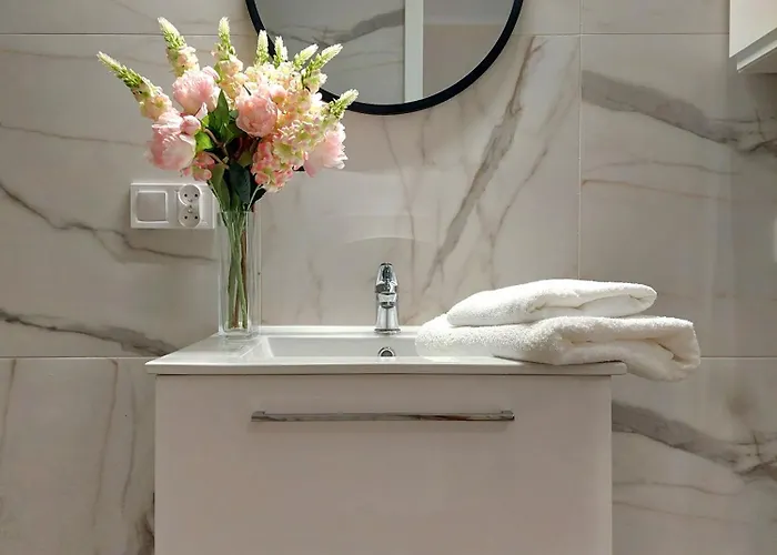 Tropikalny W Samym Centrum, Z Parkingiem, 400m Do Pkp I Bus Apartmán Bílsko-Bělá