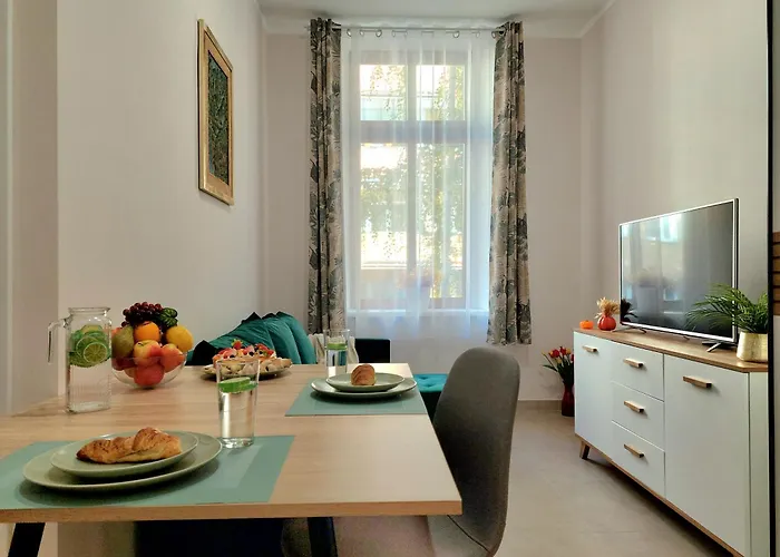 Apartmán Tropikalny W Samym Centrum, Z Parkingiem, 400m Do Pkp I Bus